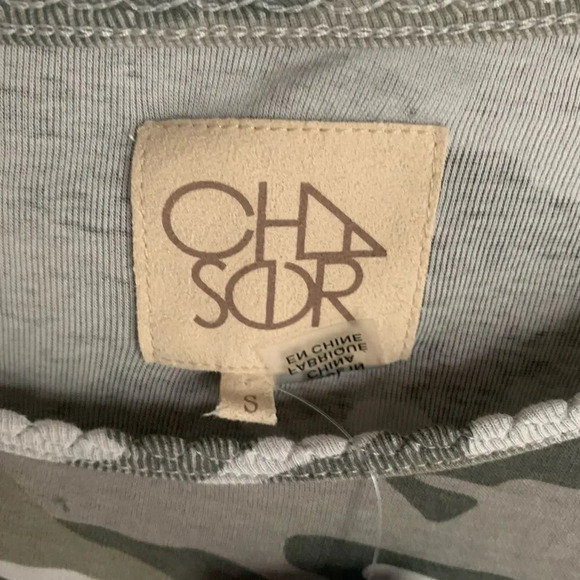 NWT ANTHROPOLOGIE CHASER GREEN CAMO TEE - Picture 6 of 7